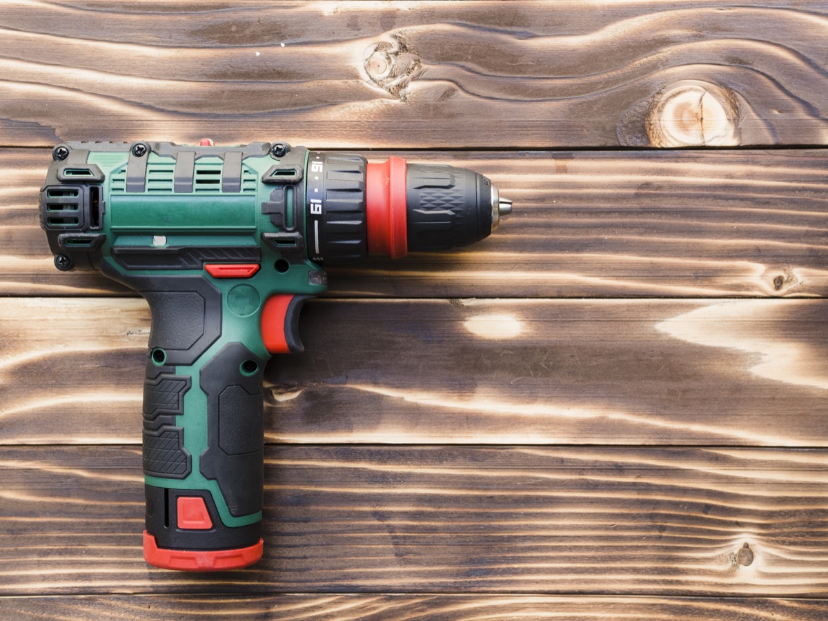 Moment obrotowy wkrętarki – jak wybrać najlepsze narzędzie?