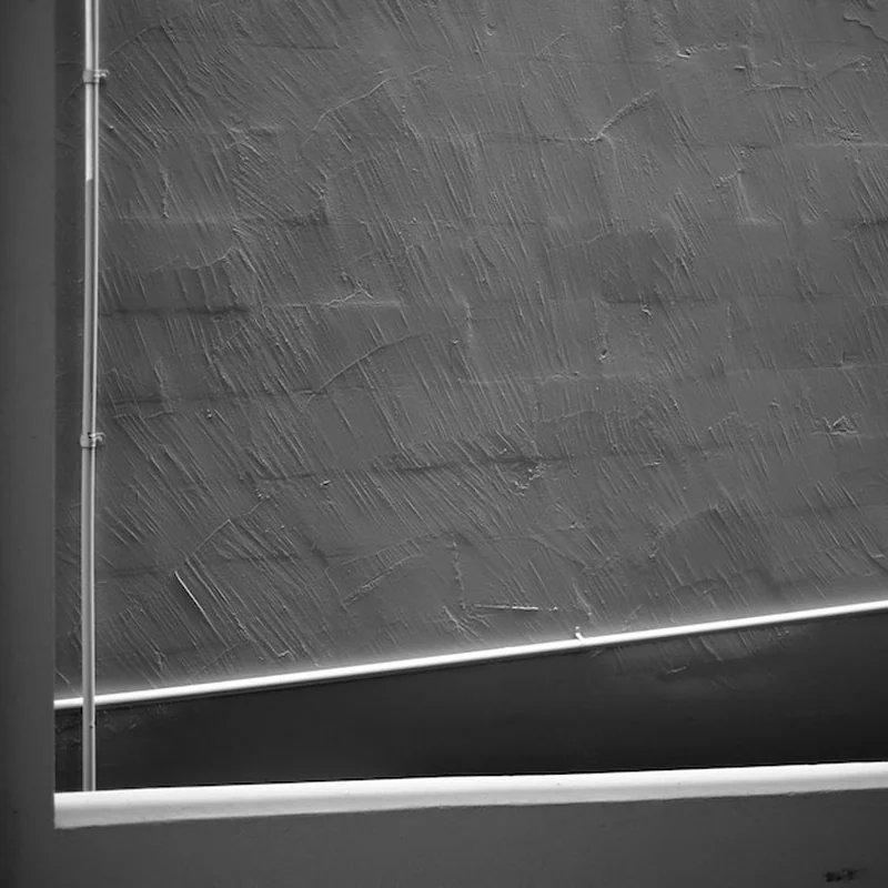 Jak usunąć akryl ze ściany? Skuteczne metody i porady