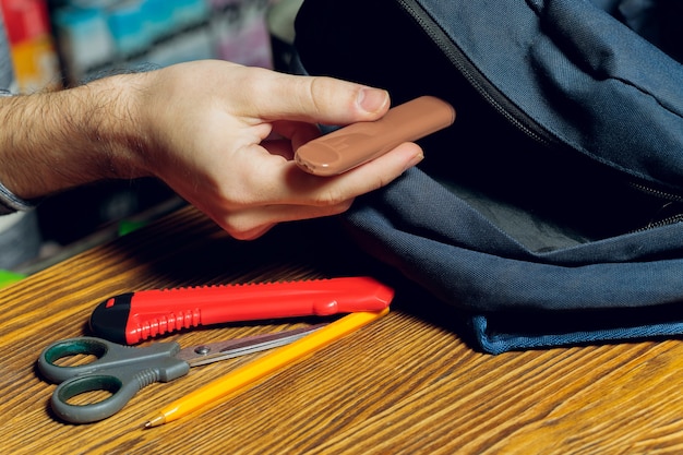 Jak zrobić szopkę na narzędzia? Przewodnik budowy domku ogrodowego